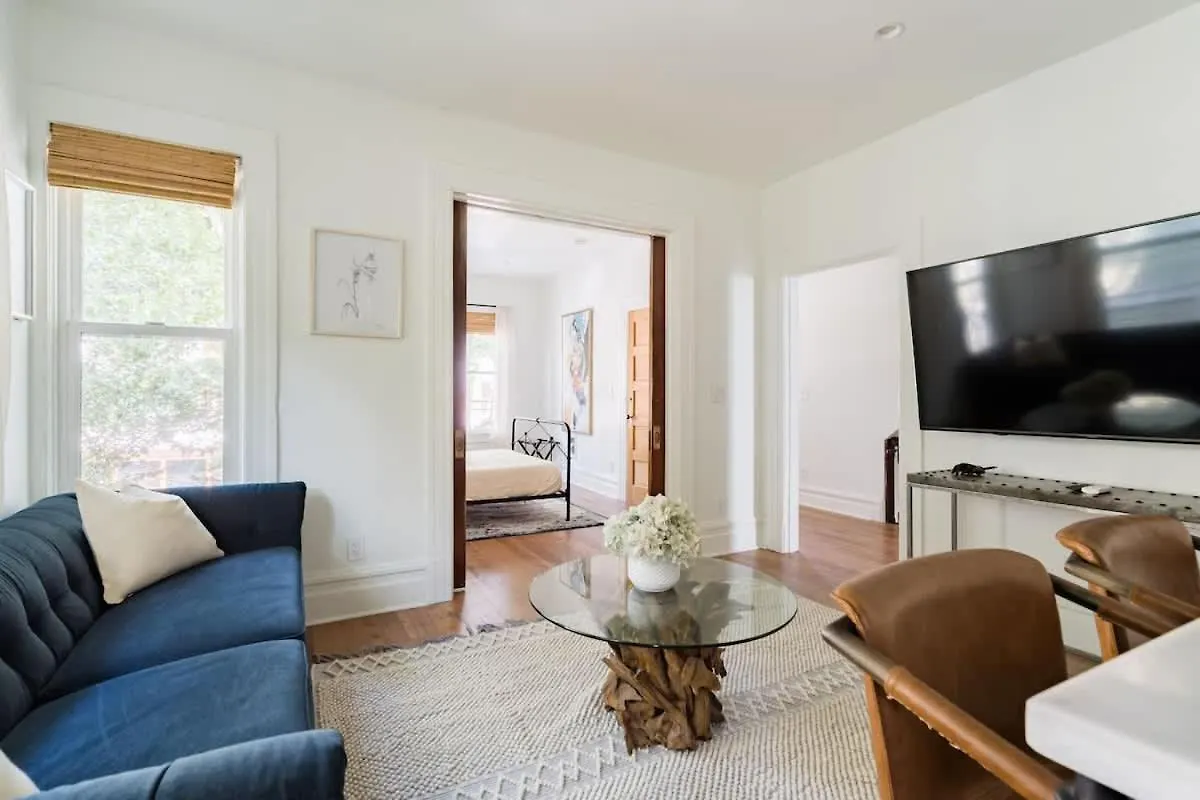 Stay Portland - The Calin Suite - Posh Local Boutiques & Eateries