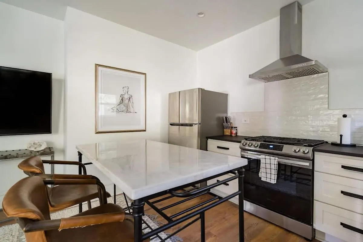 Stay Portland - The Calin Suite - Posh Local Boutiques & Eateries Διαμέρισμα