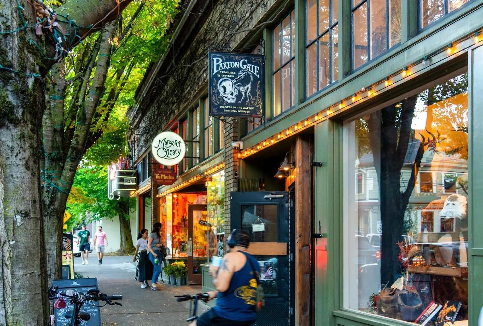 Stay Portland - The Calin Suite - Posh Local Boutiques & Eateries